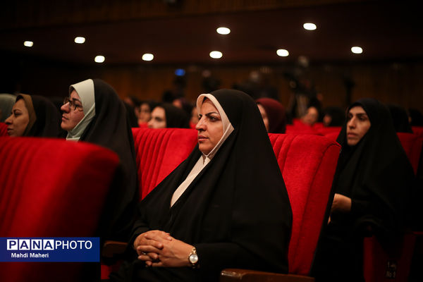 دیدار رییس‌جمهور با فرهنگیان و دانشجو معلمان