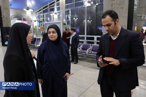 بازگشت طلایی‌پوشان بلندقامت دانش‌آموز ایران با کاپ قهرمانی