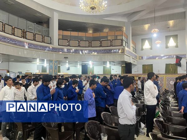 حضور قائم‌مقام معاون وزیر در سازمان دانش‌آموزی در  راهپیمایی ۱۳ آبان شهرک مروارید بندرعباس