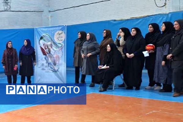 نشاط، رقابت و همدلی در جشنواره ورزشی مدیران مدارس ابتدایی قرچک