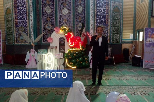 دختران مدرسه هدی 1 در خلعت زیبای عبادت