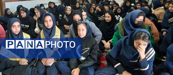 عطر فاطمى در دبیرستان امامت مهدیه