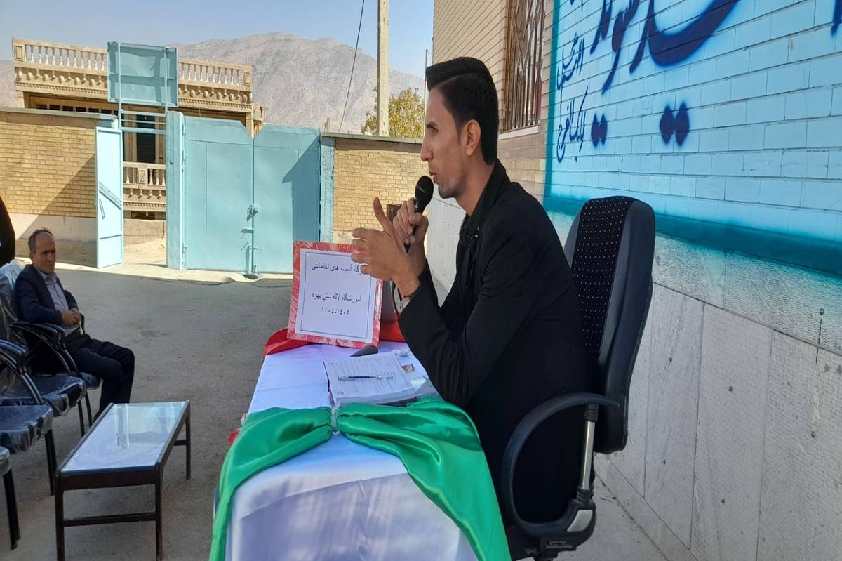 تعامل مثبت والدین و معلمان رمز موفقیت تحصیلی دانشآموزان است