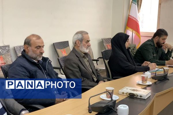 جلسه شورای ترویج فرهنگ ایثار و شهادت فیروزکوه با هدف حفظ و گسترش آرمان‌های شهدا