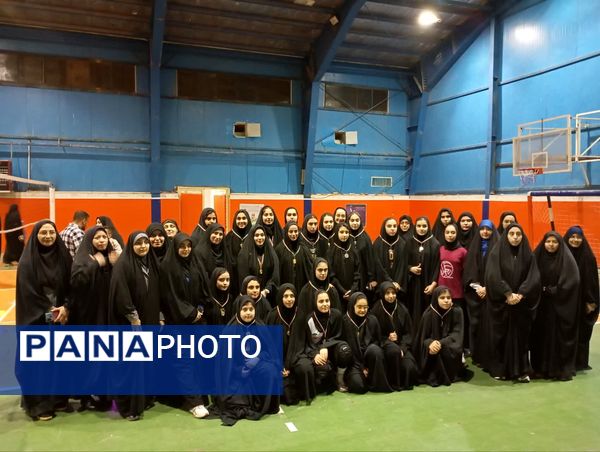 بازدید مربیان کشوری والیبال از باشگاه نرجس شهر جعفریه قم