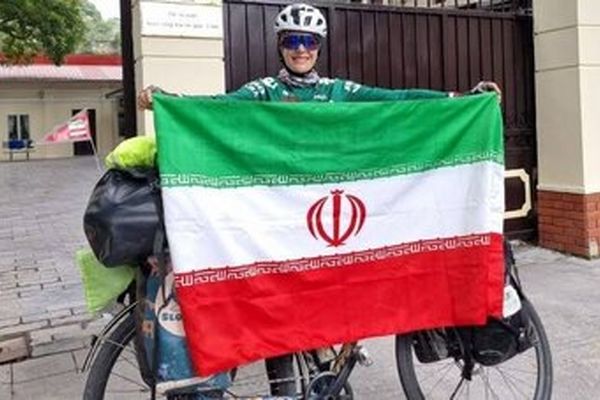دوچرخه‌سواری ۱۸ هزار کیلومتری آرزو اسکندری؛ دعوت به سفر و شناخت فرهنگ ایرانی