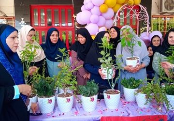 جشن روز معلم در دبستان مهشید مصلی نژاد 