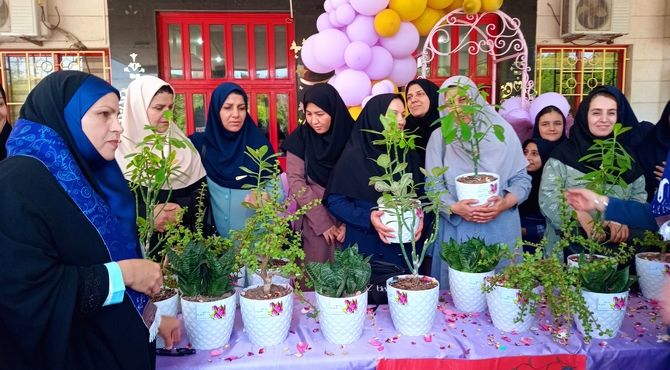 جشن روز معلم در دبستان مهشید مصلی نژاد 