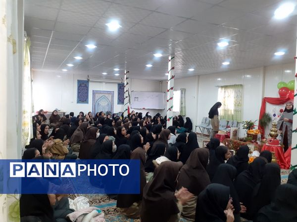 مدرسه نمونه سردار شهید محمدی پور خلیل آباد میزبان شادی یلدا 