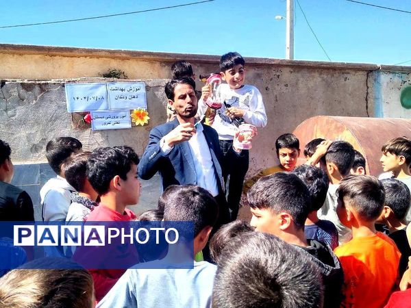هر دانشآموز یک مسواک