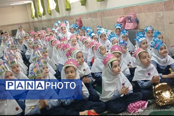 جشن الفبای کلاس اولی‌های دبستان معراج بهارستان۲