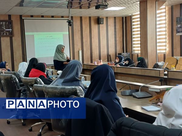 اولین جلسه کارگاه توانمندسازی دانش‌آموزان خبرنگار پانا دختر ناحیه 2 کرج و شهرستان فردیس