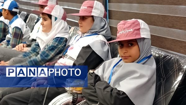 جمعی از دانش‌آموزان استان البرز به عنوان همیار پلیس انتخاب شدند