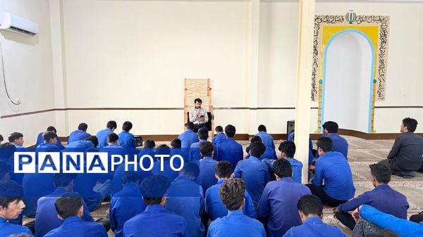 مراسم ایام فاطمیه در دبیرستان پسرانه امیرکبیر منطقه سندرک