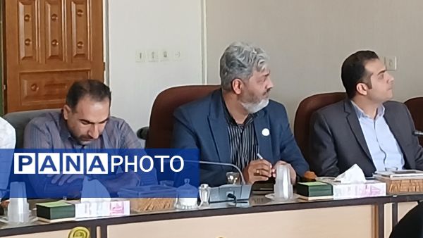 جلسه شورای معاونان آموزش و پرورش استان سمنان با موضوع پروژه مهر