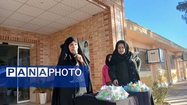 حماسه‌‌ روز‌ دانش‌ آموز‌‌‌ در‌ دبیرستان‌ نمونه‌ اندیشه‌