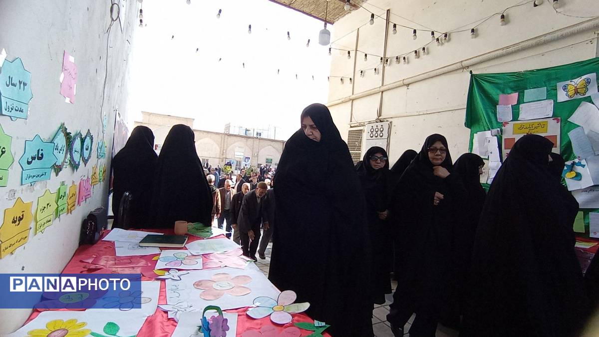 نمایشگاه قرآن ، عترت و نماز در مسجد جامع خلیل آباد 