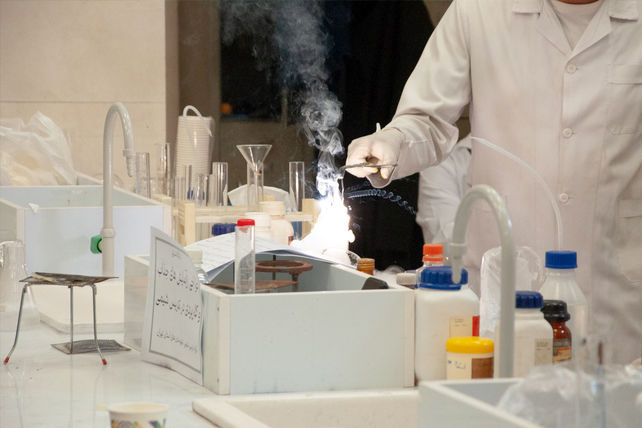 کارگاه استانی<طراحی آزمایش‌های جذاب و کاربردی>ویژه دبیران شیمی 