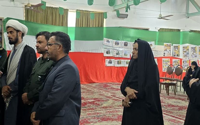 برگزاری نمایشگاه استکبارستیزی در دبیرستان نمونه حضرت معصومه(س) بافق