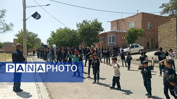 پیاده‌روی جاماندگان اربعین در شهر‌ رباطسنگ؛ دل‌هایی که از راه دور به کربلا رسیدند