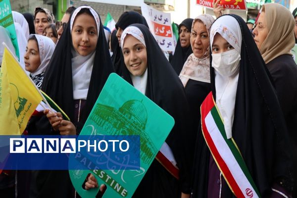 حضور پرشور دانش‌آموزان پاکدشتی در راهپیمایی روز ۱۳ آبان