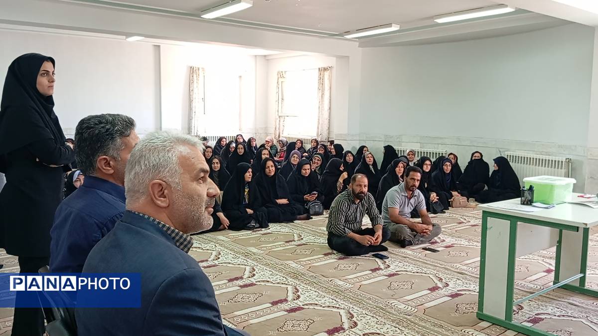 ارتقای مشارکت اولیا و مربیان در هنرستان حضرت زهرا (س) بن