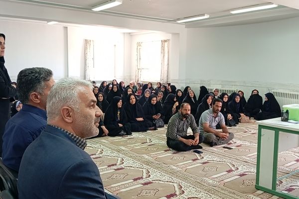 ارتقای مشارکت اولیا و مربیان در هنرستان حضرت زهرا (س) بن