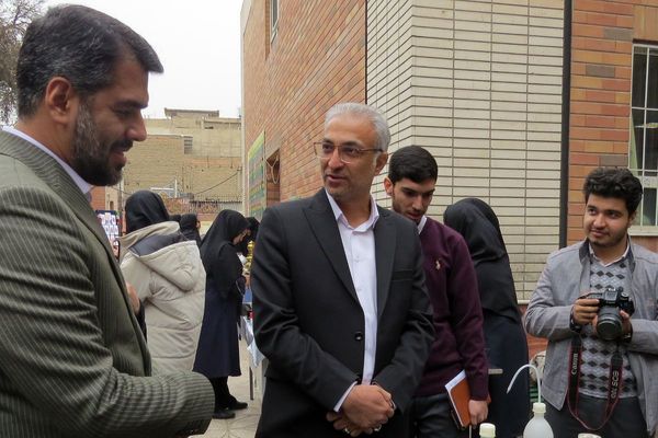 مراسم هفته پژوهش در دبیرستان بانو عفت آهنگری شهرری