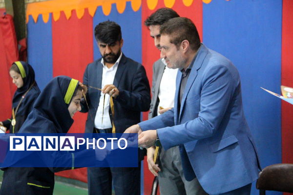 برگزاری آیین اهدای جوایز و تقدیر از شرکت کنندگان جشنواره طناب زنی دانش آموزان ابتدایی دختر مدارش شهرستانهای تهران در ری یک
