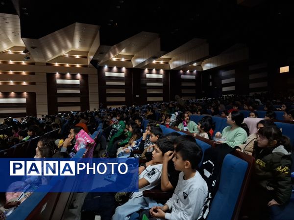 اکران فیلم سینمایی ببعی قهرمان در فرهنگسرای بعثت صفادشت