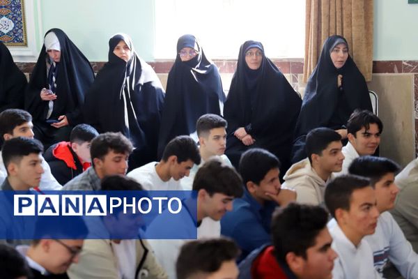 آیین نواخته شدن زنگ نماز در مدارس آذربایجان شرقی با حضور معاون آموزش متوسطه وزارت آموزش و پرورش