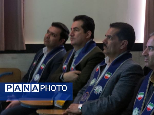 بازدید مدیر کل آموزش و پرورش استان از کلاس های ضمن خدمت سازمان دانش‌آموزی بجنورد 