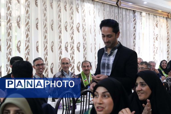 آیین سپاس مربی در آذربایجان شرقی