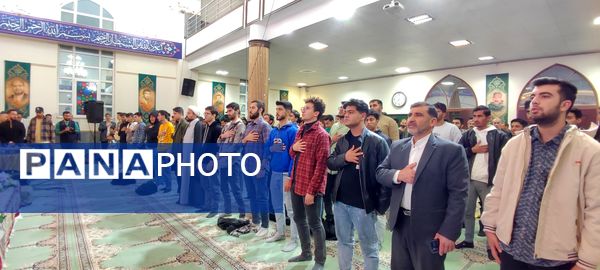 پدیده نوجوان قرآنی در محفل انس با قرآن کریم در دانشگاه علوم پزشکی خراسان شمالی