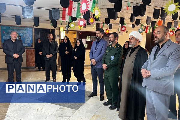 افتتاح یادمان شهدای دانش آموزی در مدرسه تسنیم پردیس