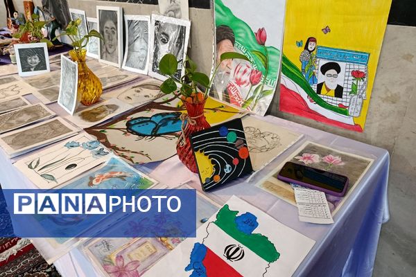 جلوه‌ای از خلاقیت دانش‌آموزی؛ نمایشگاه فرهنگی و هنری دبیرستان عترت برپا شد
