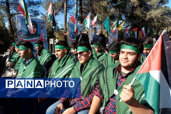 افتتاحیه ملی اردوی راهیان نور همزمان با گرامیداشت روز نوجوان و هفته بسیج دانش‌آموزی در گلزار شهدای تهران