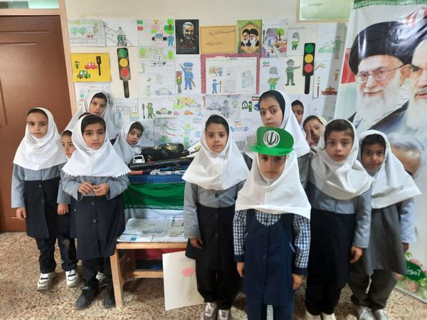 نمایشگاه‌هایی برای قدردانی از غیور مردان در مدارس مرند