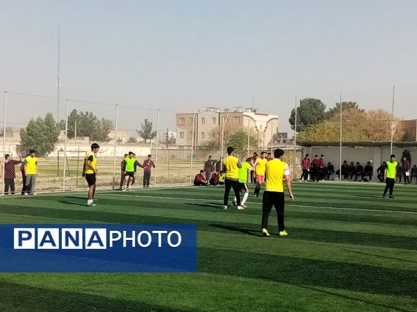 آغاز رقابت‌های ورزشی دبیرستان نمونه آیت‌الله خامنه‌ای 