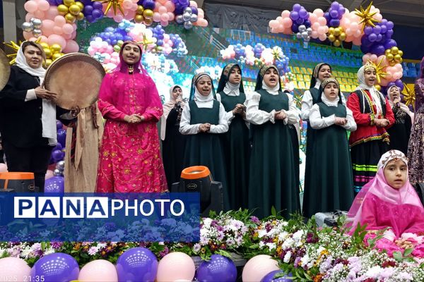گردهمایی رانندگان سفیر مهر در هفته حمل‌ونقل شیراز
