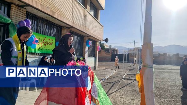 آیین بازگشایی مدارس و آغاز سال تحصیلی در دبیرستان دخترانه زکیه سنندج 