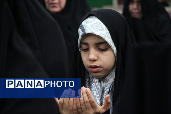 اقامه نماز باران در حسنیه محمود‌آباد یزد