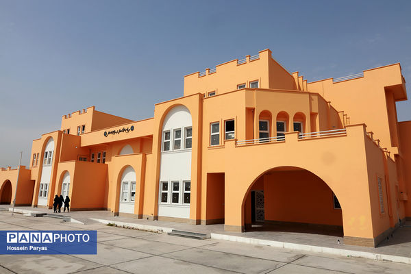 هنرستان دخترانه کار و دانش شهید مدافع حرم رضا زارعی – بندرعباس