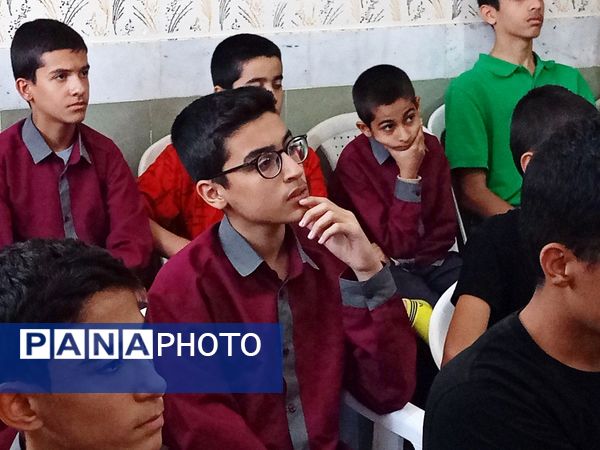 مشاورین سلامت دبیرستان میثاق انتخاب شدند