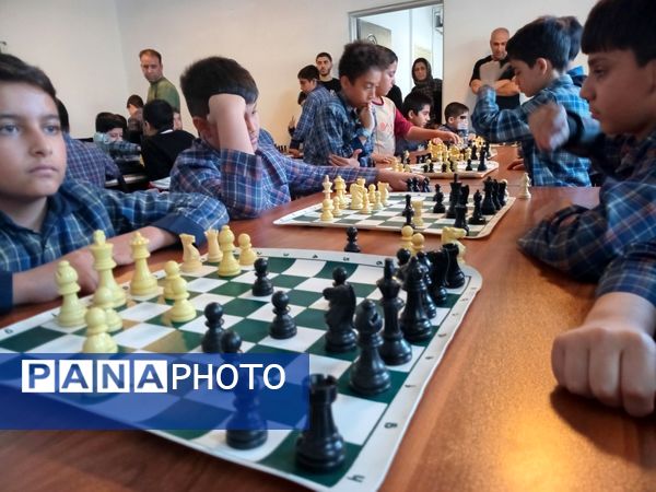 رقابت اندیشه‌ها در پیشوا؛ برگزاری مسابقات شطرنج دانش‌آموزی با حضور مسئولان