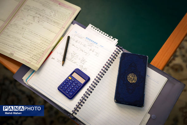 اعتکاف دانش‌آموزی در مسجد جامع شهرک غرب