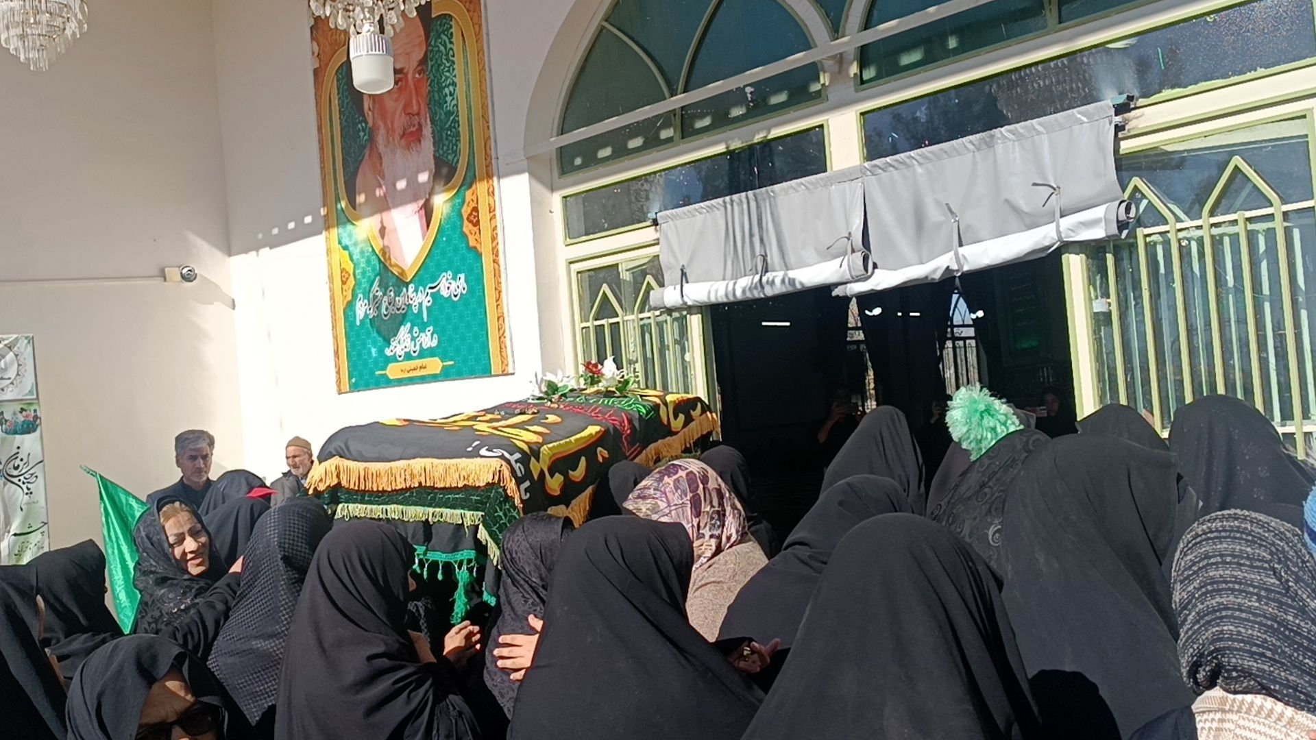 برگزاری مراسم تشییع نمادین پیکر حضرت فاطمه(س)در امامزاده سید محمد(ع)کاشمر