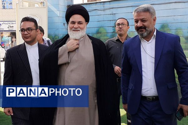 جشن شکفتن غنچه‌ ها، در دبستان مهرتابان بهارستان دو
