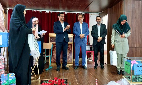 جشن عاطفه‌ها در مدارس منطقه ۵؛ جلوه‌ای از همدلی برای حمایت از دانش‌آموزان نیازمند