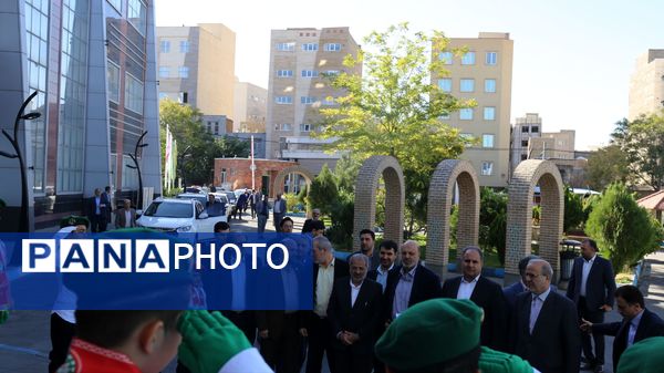 جلسه جمع‌بندی سفر اعضای کمیسیون آموزش مجلس به استان با حضور وزیر آموزش و پرورش 